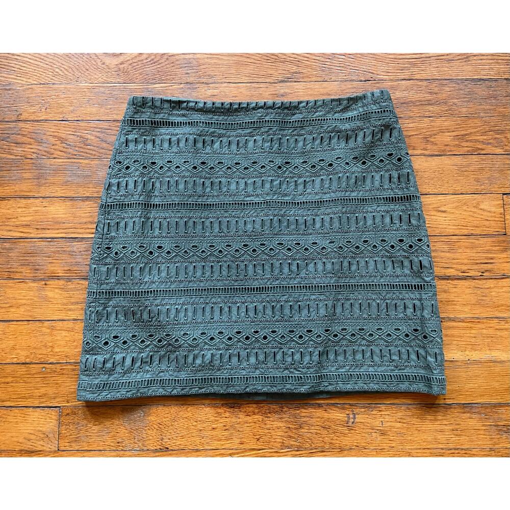 GAP Green Cotton Embroidered Eyelet Skirt sz 4